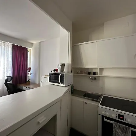 01 Convenient - Station Station Appartement *