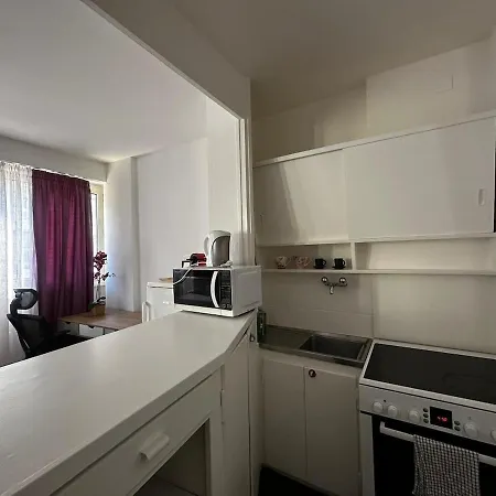 01 Convenient - Station Station Appartement